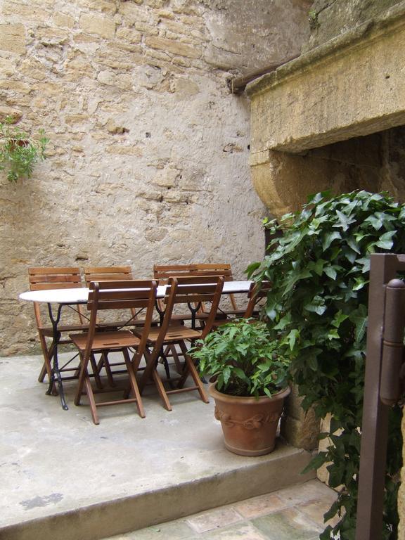 Bize De La Tour Acomodação com café da manhã Saint-Bonnet-du-Gard Exterior foto